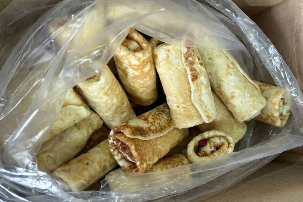 коробка блинчиков с ветчиной