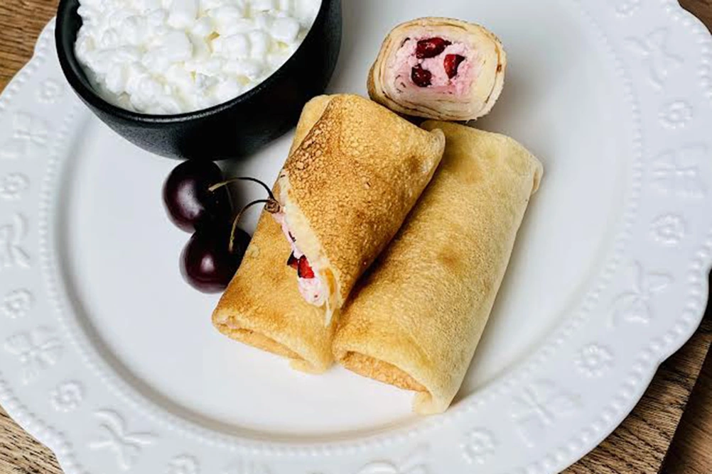 блинчики с творогом и вишней